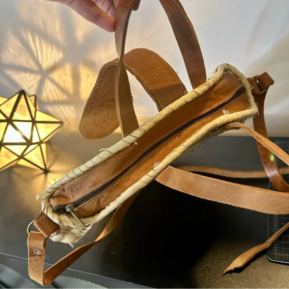 Moroccan Circle Basket Weaved Bag/Purse - Picture 7 of 11
